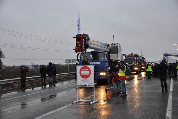 В Архангельске открыто рабочее движение по новому мосту через Исакогорку